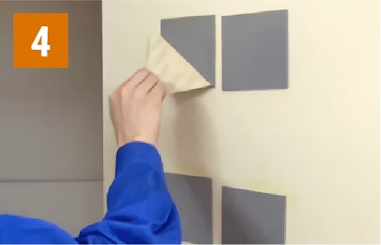 「速乾ボンド」を使用した鏡の貼り方④／ボンドが乾いたらミラーマットを貼る